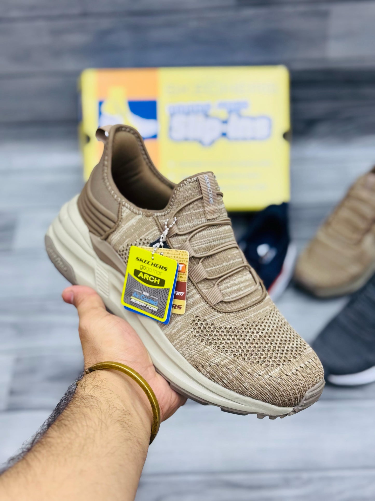 SKECHERS Foam Memory